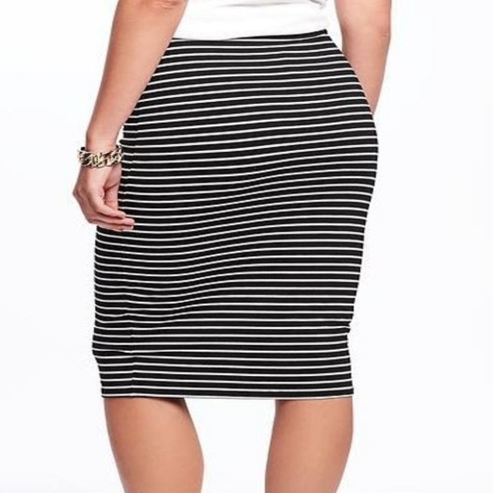 Old Navy stretchy knit bodycon pencil skirt